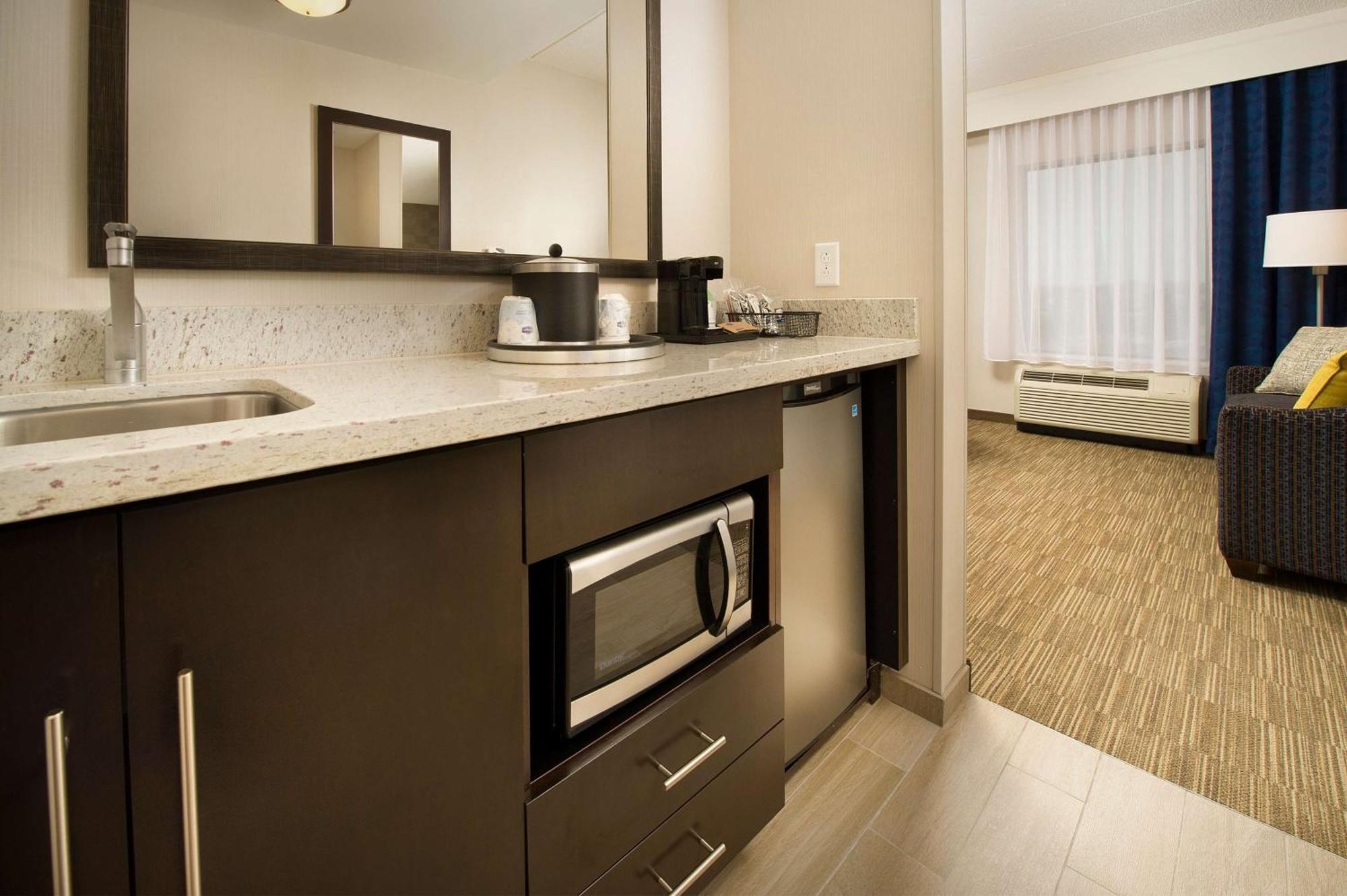 Hampton Inn & Suites Baltimore/Woodlawn Ngoại thất bức ảnh
