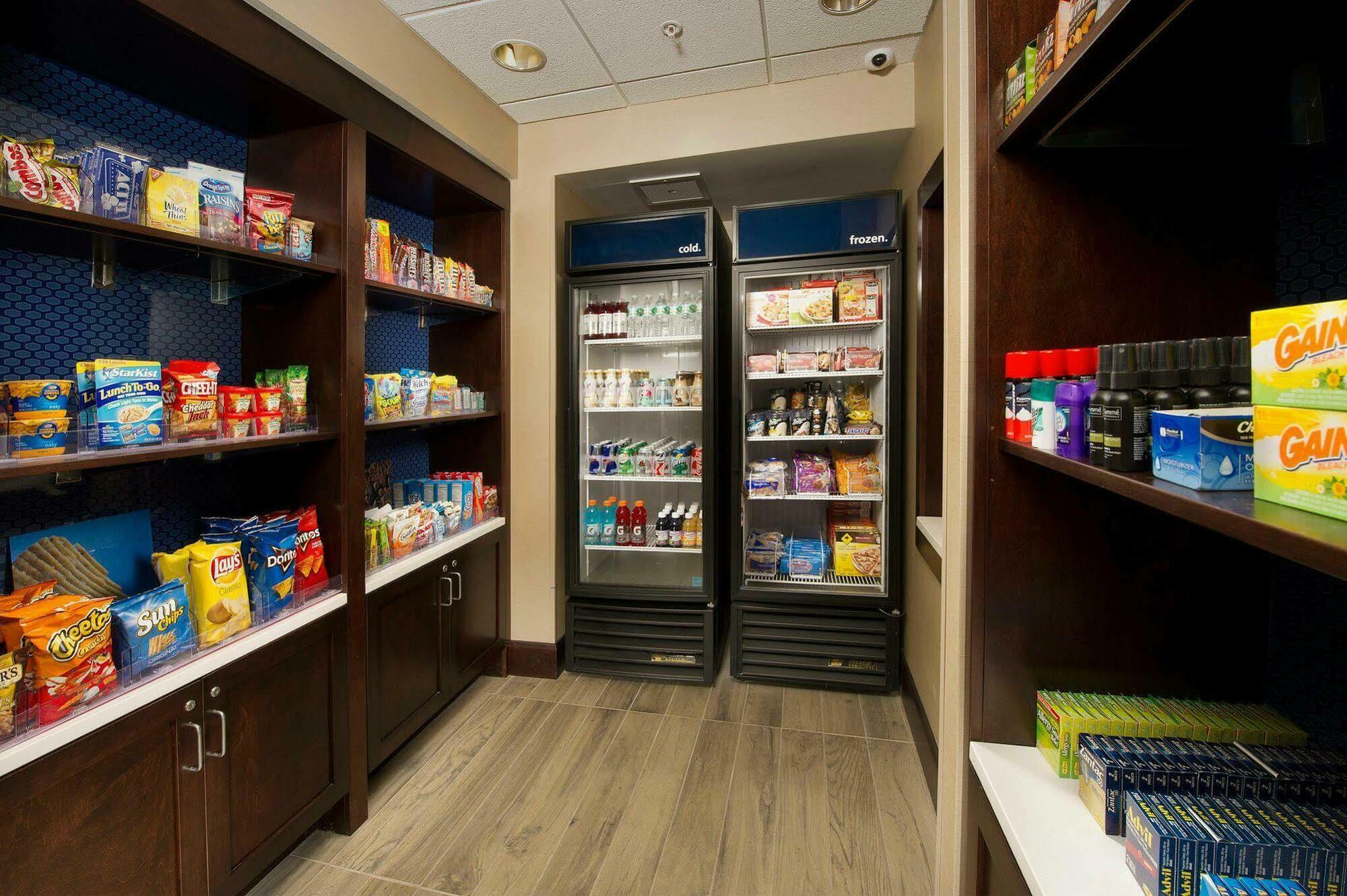 Hampton Inn & Suites Baltimore/Woodlawn Ngoại thất bức ảnh